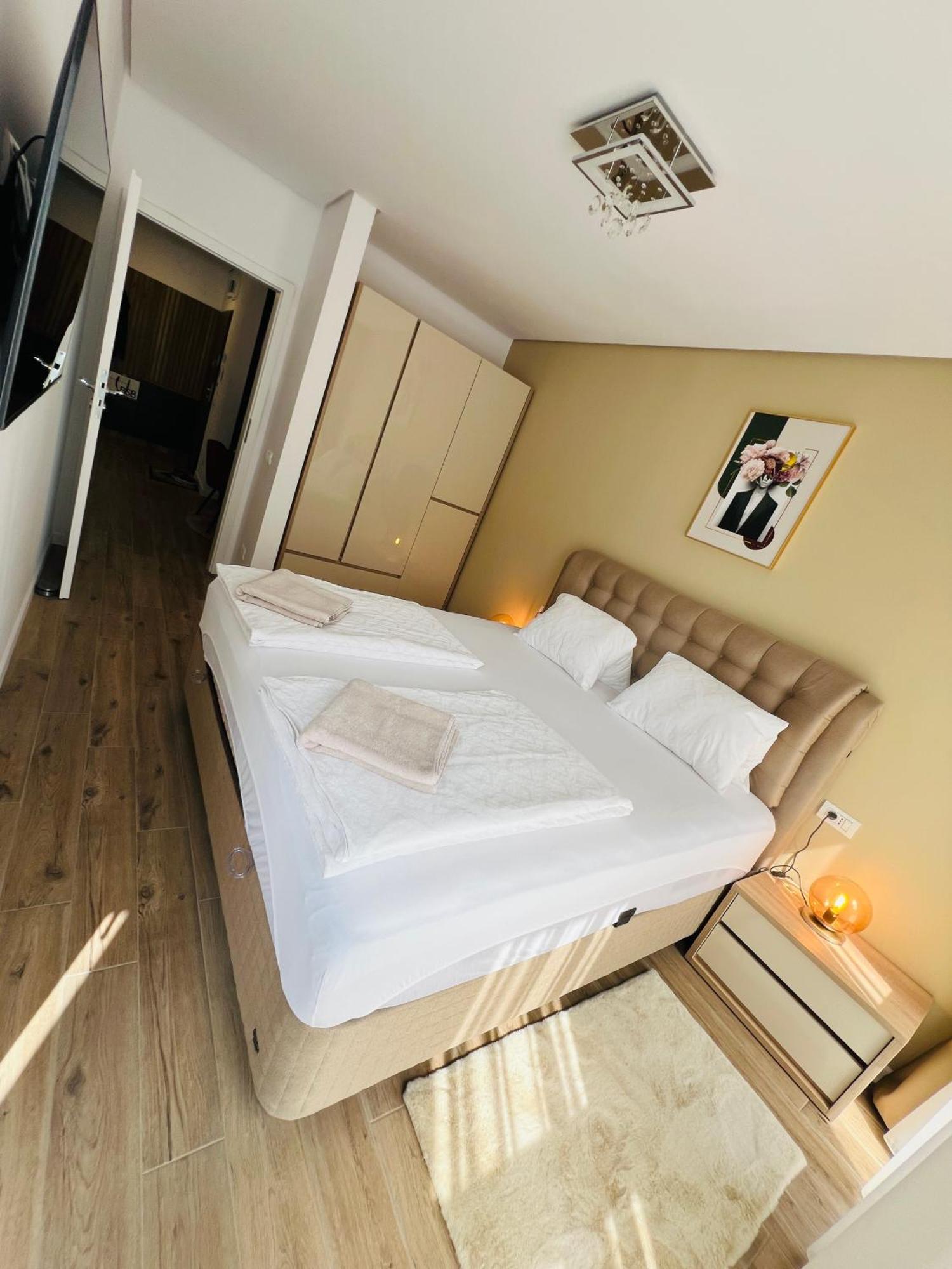 Apartament Judy Oradea Exterior photo